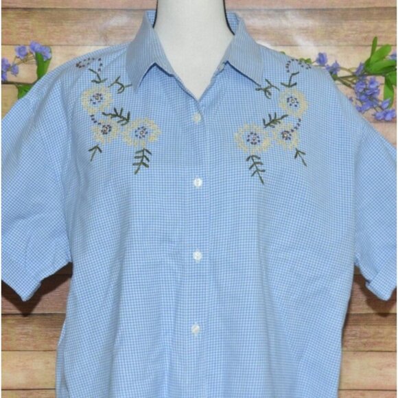 Maggie & Max Women's Blue Gingham Floral Embroidered Button Front Top 2X Granny - Picture 2 of 9